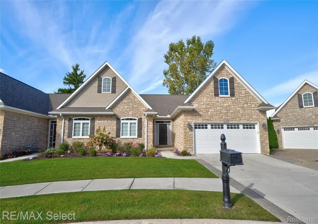 Listing Photo 1 - Condo for sale in building located at 12380 Worthington Ct, Grand Blanc, MI 48439
