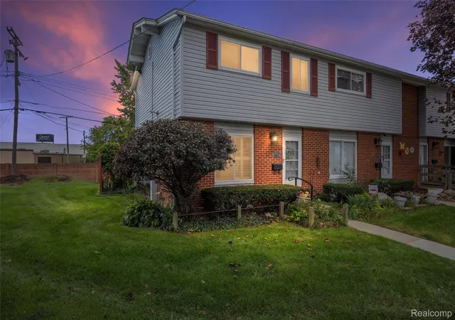Photo 1 of Condo for sale at 27750 Eastwick Sq, Roseville, MI 48066 | MLS# 20261076702 | Listing updated on 2026-10-19