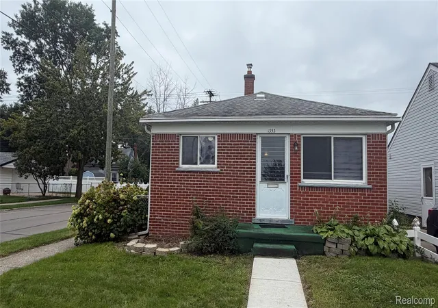 Photo 2 of Single family home for sale at 1353 Stewart Ave, Lincoln Park, MI 48146 | MLS# 20261076717 | Listing updated on 2026-10-09