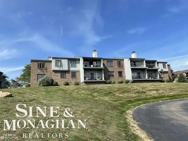 Listing Photo 2 - Condo for sale in 1715 River Rd located at 1715 River Rd, Saint Clair, MI 48079 - Unit #11