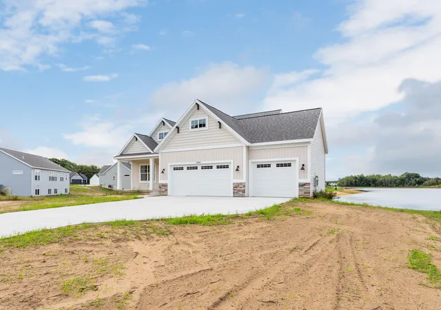 Photo 2 of Single family home for sale at 14936 Fillmore St, West Olive, MI 49460 | MLS# 71026050518 | Listing updated on 2026-10-21