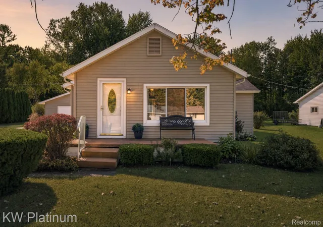 Photo 1 of Single family home for sale at 4069 Elaine Ave, Port Huron, MI 48060 | MLS# 20261076767 | Listing updated on 2026-10-18