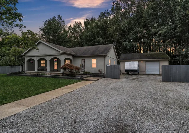 Photo 1 of Sale Pending at 25119 Woodruff Rd, Flat Rock, MI 48134 | MLS# 81026050531 | Listing updated on 2026-10-06