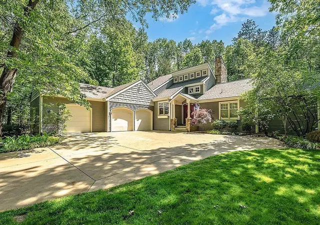 Photo 1 of Single family home for sale at 7234 South 8th, Kalamazoo, MI 49009 | MLS# 65026050537 | Listing updated on 2026-10-04