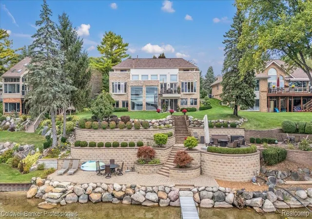 Photo 1 of Sale Pending at 2355 Cedar Key Dr, Lake Orion, MI 48360 | MLS# 20261076809 | Listing updated on 2026-10-04