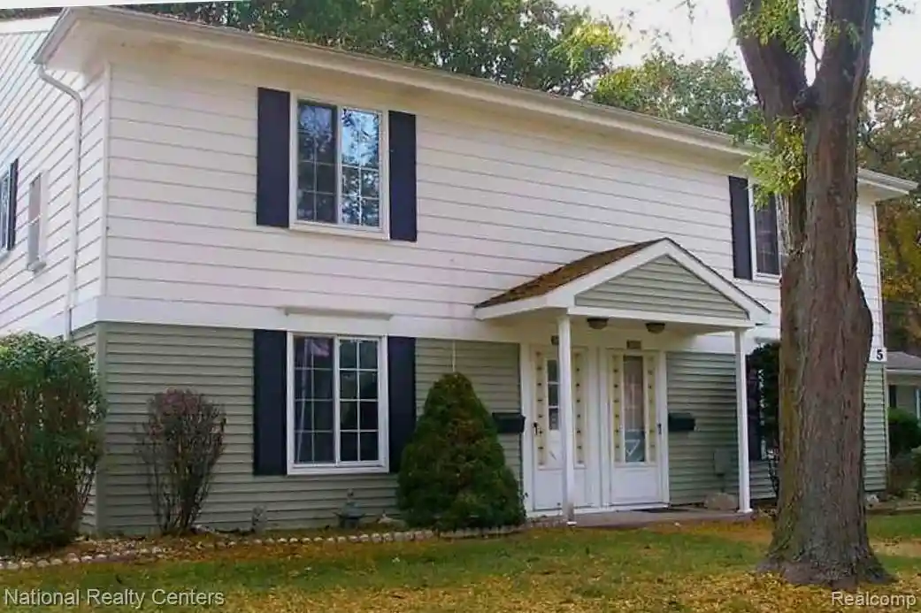 Listing Photo 1 - Condo for sale in 38263 Greenwood St located at 38263 Greenwood St, Westland, MI 48185 - Unit #19