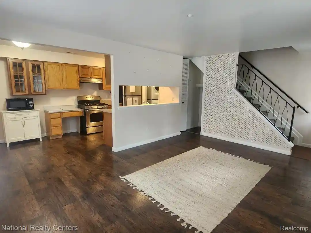 Listing Photo 2 - Condo for sale in 38263 Greenwood St located at 38263 Greenwood St, Westland, MI 48185 - Unit #19