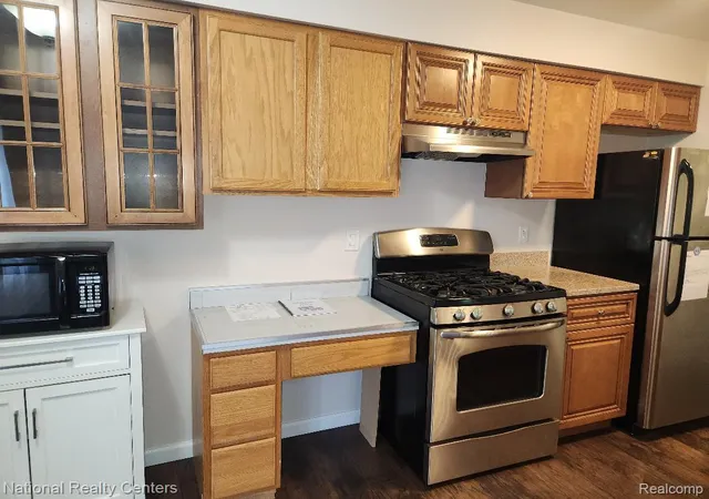Listing Photo 4 - Condo for sale in building located at 38263 Greenwood St, Westland, MI 48185 - Unit #19