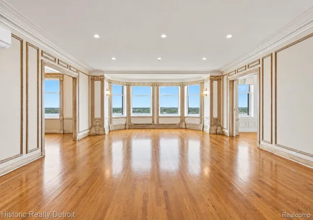 Listing Photo 1 - Condo for sale in building located at 8162 E Jefferson Ave, Detroit, MI 48214 - Unit #14A