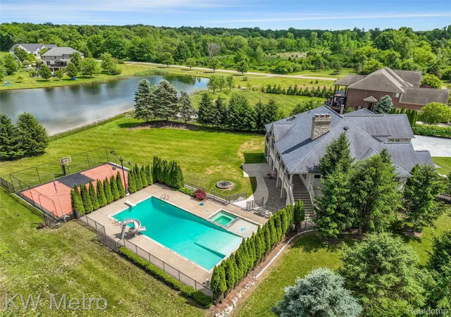 Photo 4 of Single family home for sale at 65884 Windrose Ct, Ray, MI 48096 | MLS# 20261076828 | Listing updated on 2026-10-11
