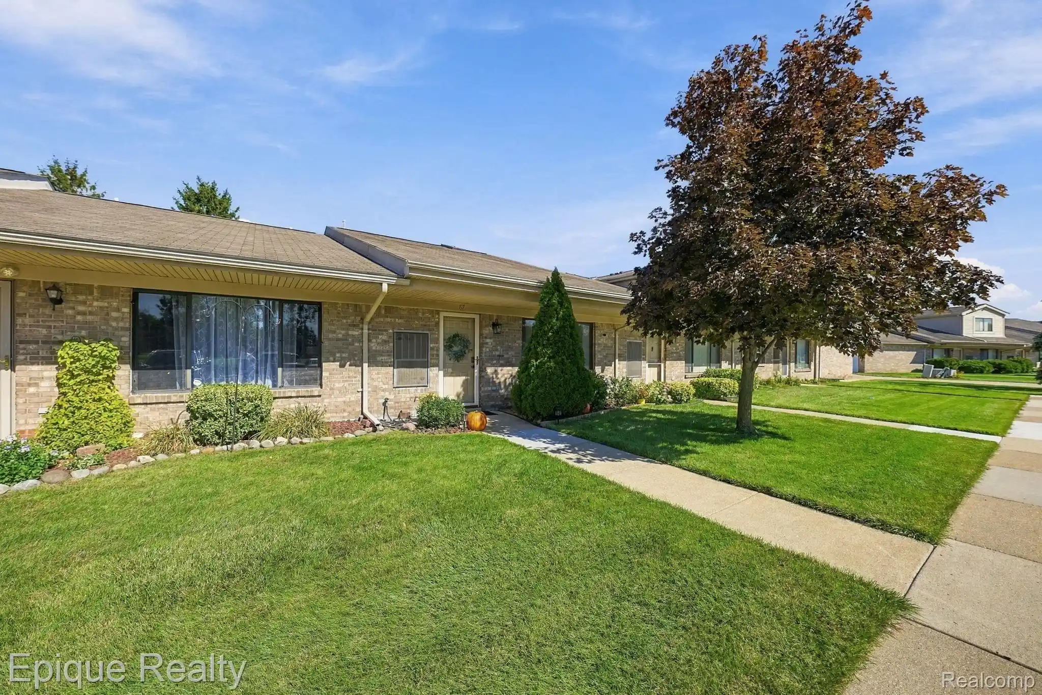 Listing Photo 1 - Condo for sale in 16064 Holz Dr located at 16064 Holz Dr, Southgate, MI 48195 - Unit #87