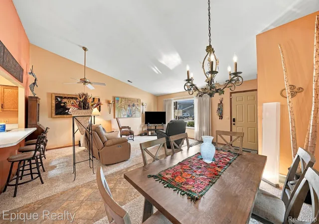 Listing Photo 4 - Condo for sale in building located at 16064 Holz Dr, Southgate, MI 48195 - Unit #87