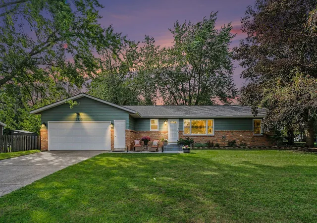 Photo 1 of Sale Pending at 2430 Oak Holw Dr, Jenison, MI 49428 | MLS# 65026050568 | Listing updated on 2026-10-07