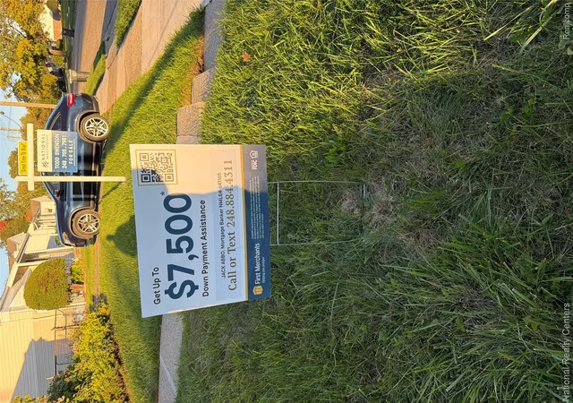 Photo 2 of Single family home for sale at 185 Gage St, Pontiac, MI 48342 | MLS# 20261076859 | Listing updated on 2026-10-07