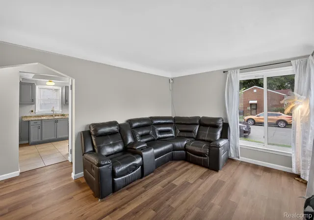 Photo 2 of Single family home for sale at 15300 W Chicago St, Detroit, MI 48228 | MLS# 20261076867 | Listing updated on 2026-10-13