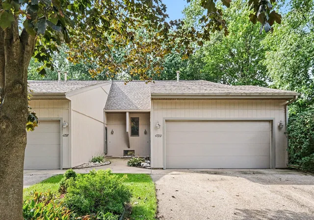 Condo for sale at 4799 Rockvalley Dr NE, Grand Rapids, MI 49525 | MLS# 65026050579