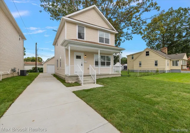Photo 2 of Single family home for sale at 27824 Groveland St, Madison Heights, MI 48071 | MLS# 20261076874 | Listing updated on 2026-10-18