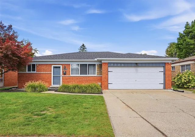 Photo 1 of Sale Pending at 4235 Sudbury Dr, Warren, MI 48092 | MLS# 20261076873 | Listing updated on 2026-10-11