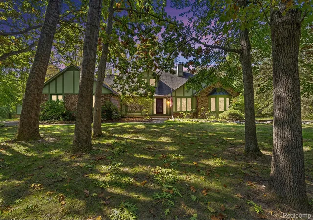 Photo 1 of Single family home for sale at 8135 Ranch Ests Rd, Clarkston, MI 48348 | MLS# 20261076884 | Listing updated on 2026-10-18