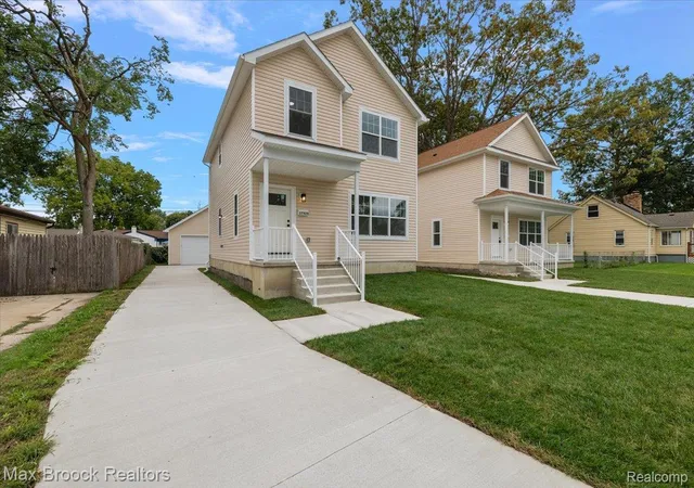 Photo 2 of Single family home for sale at 27828 Groveland St, Madison Heights, MI 48071 | MLS# 20261076888 | Listing updated on 2026-10-18