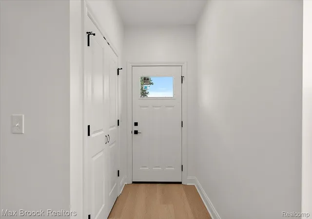 Photo 3 of Single family home for sale at 27828 Groveland St, Madison Heights, MI 48071 | MLS# 20261076888 | Listing updated on 2026-10-18