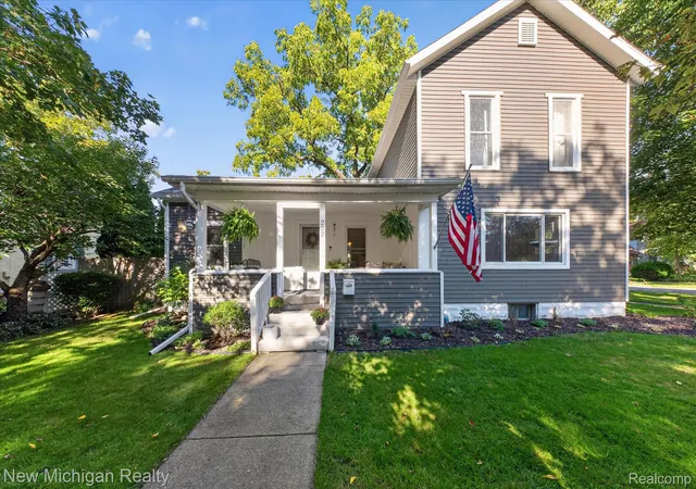 Photo 3 of Single family home for sale at 222 West St, Howell, MI 48843 | MLS# 20261076891 | Listing updated on 2026-10-11