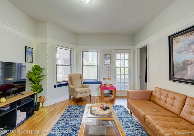 Listing Photo 1 - Condo for sale in building located at 7409 2Nd Ave, Detroit, MI 48202 - Unit #29