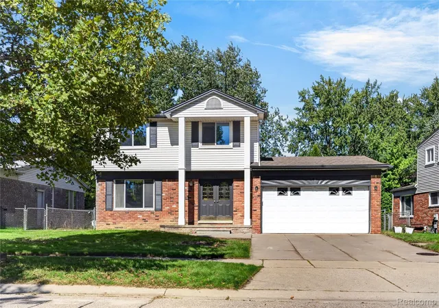 Photo 1 of Single family home for sale at 1699 Crestline Dr, Troy, MI 48083 | MLS# 20261076915 | Listing updated on 2026-10-25