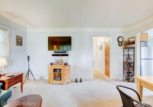 Photo 2 of Single family home for sale at 17341 Avilla Blvd, Southfield, MI 48076 | MLS# 20261076930 | Listing updated on 2026-10-17