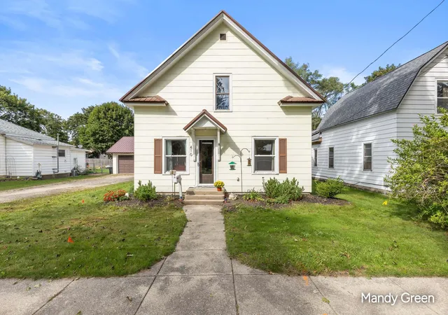 Photo 1 of Single family home for sale at 410 E Coffren St, Greenville, MI 48838 | MLS# 65026050627 | Listing updated on 2026-10-07