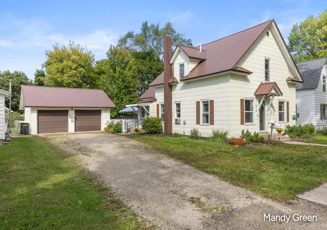 Photo 2 of Single family home for sale at 410 E Coffren St, Greenville, MI 48838 | MLS# 65026050627 | Listing updated on 2026-10-07