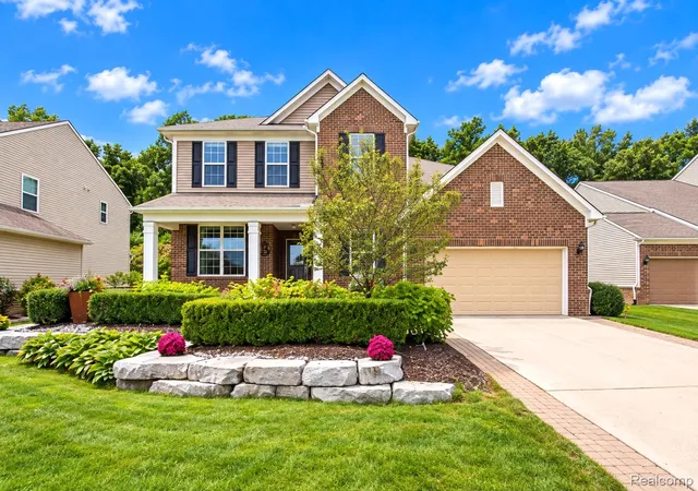 Photo 1 of Sale Pending at 58939 Winnowing Cir S, South Lyon, MI 48178 | MLS# 20261076969 | Listing updated on 2026-10-11