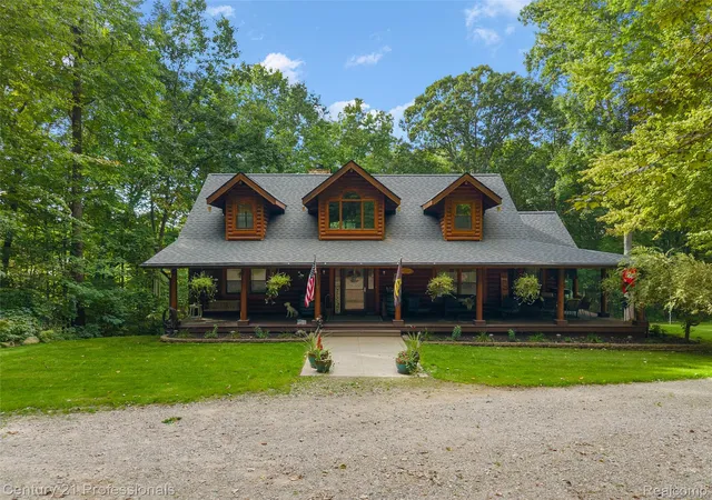 Photo 2 of Single family home for sale at 3120 Cyn Oaks, Davisburg, MI 48350 | MLS# 20261076989 | Listing updated on 2026-10-18