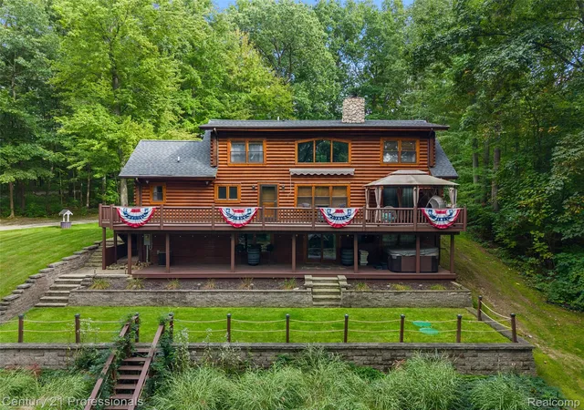 Photo 3 of Single family home for sale at 3120 Cyn Oaks, Davisburg, MI 48350 | MLS# 20261076989 | Listing updated on 2026-10-18
