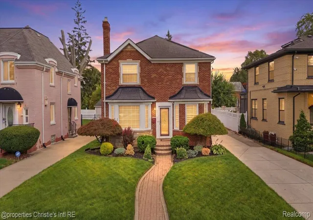 Photo 1 of Sale Pending at 5511 W Outer Dr, Detroit, MI 48235 | MLS# 20261077008 | Listing updated on 2026-10-15