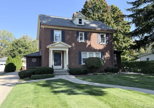 Photo 1 of Single family home for sale at 946 College Ave, Adrian, MI 49221 | MLS# 81026050668 | Listing updated on 2026-10-06