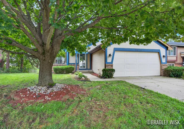 Single family home for sale at 2638 Brier Crk St SE, Grand Rapids, MI 49508 | MLS# 71026050664