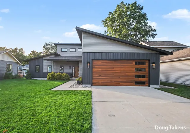 Photo 1 of Single family home for sale at 8245 Indian Shrs Dr, Howard City, MI 49329 | MLS# 65026050681 | Listing updated on 2026-10-06