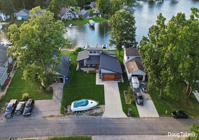 Photo 3 of Single family home for sale at 8245 Indian Shrs Dr, Howard City, MI 49329 | MLS# 65026050681 | Listing updated on 2026-10-06