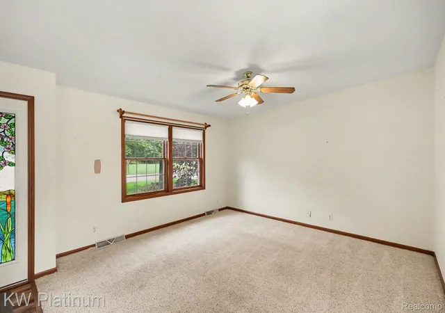 Listing Photo 4 - Condo for sale in building located at 3930 River Rd, Fruitport, MI 48054 - Unit #20
