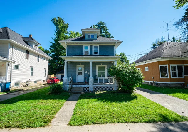Photo 1 of Sale Pending at 39 E Avenue S, Battle Creek, MI 49017 | MLS# 64026050728 | Listing updated on 2026-10-03