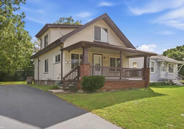 Photo 1 of Single family home for sale at 179 S Francis St, Pontiac, MI 48342 | MLS# 58050222744 | Listing updated on 2026-10-08