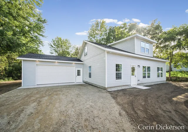 Photo 3 of Single family home for sale at 11712 Wilson Rd, Nunica, MI 49448 | MLS# 65026050757 | Listing updated on 2026-10-17
