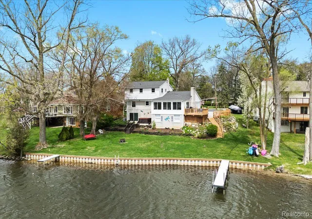 Photo 1 of Single family home for sale at 1425 Shankin Dr, Wolverine Lake, MI 48390 | MLS# 20261077124 | Listing updated on 2026-10-20
