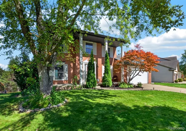 Photo 3 of Single family home for sale at 849 Chatham Dr, Milford, MI 48381 | MLS# 20261077135 | Listing updated on 2026-10-20