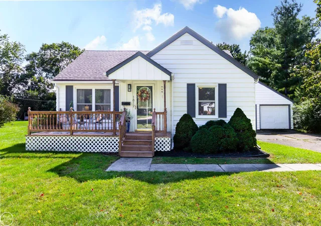 Photo 1 of Sale Pending at 1817 Clinton Ave, Saint Clair, MI 48079 | MLS# 58050222762 | Listing updated on 2026-10-08