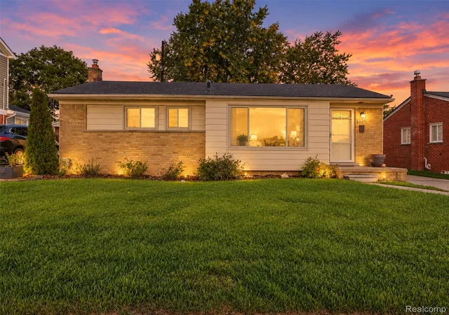 Photo 1 of Sale Pending at 1199 N Stephen Ave, Clawson, MI 48017 | MLS# 20261077145 | Listing updated on 2026-10-11