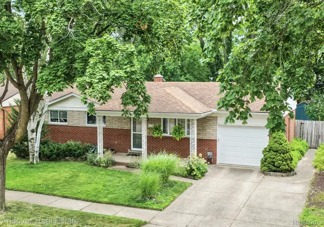 Photo 1 of Sale Pending at 14194 Park St, Livonia, MI 48154 | MLS# 20261077152 | Listing updated on 2026-10-06