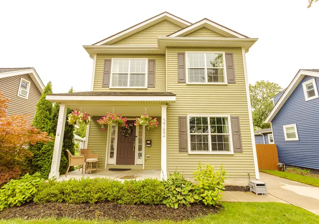 Photo 1 of Single family home for sale at 3782 Oakshire Ave, Berkley, MI 48072 | MLS# 81026050797 | Listing updated on 2026-10-08