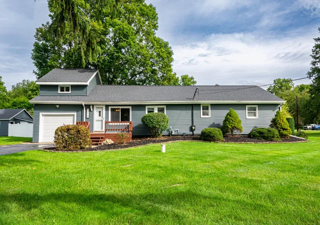 Photo 1 of Single family home for sale at 4719 B Dr S, Battle Creek, MI 49015 | MLS# 64026050815 | Listing updated on 2026-10-21
